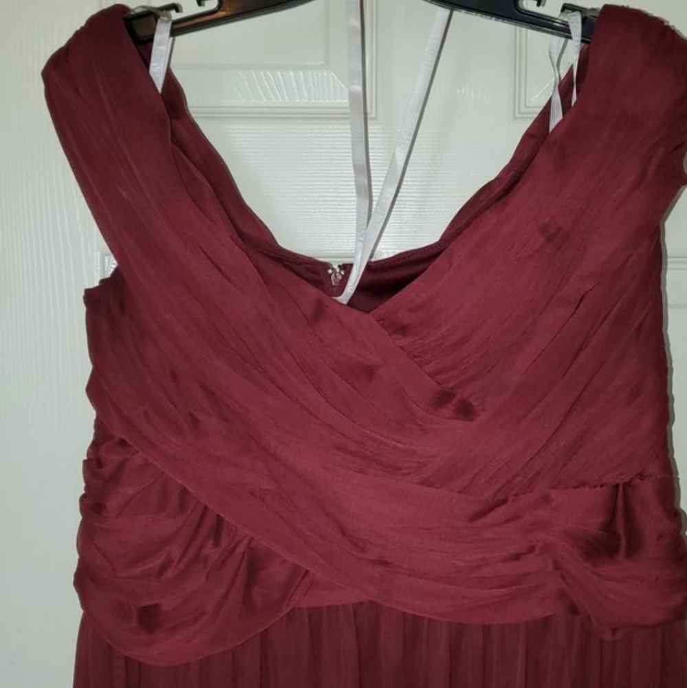 Dress - Picture 2 of 5